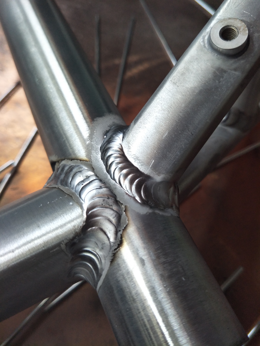 普工铝合金焊工请问那位兄弟知道深圳或东莞有焊接铝焊的厂招人啊最好