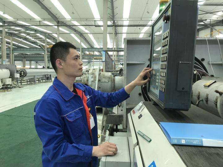 设备工程师#做了3年的设备维护工程师,要不要转行做电气工程师?