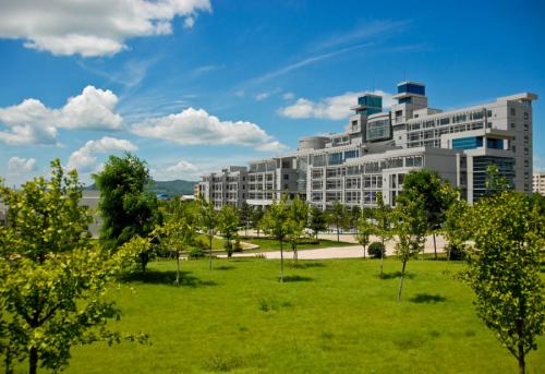 辽宁工业大学校友们目前都在做什么工作呢