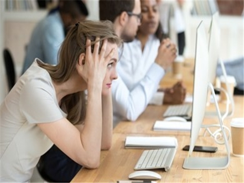 职场女性困扰#职场上,女性的抗压能力比较差吗?