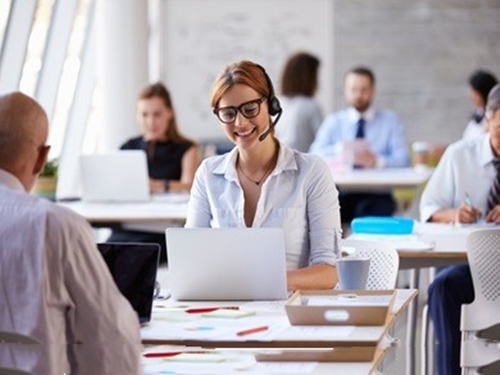 售前客服#对于做客服的你,旺季一天客户接待量多少_网友(刘女士)职 