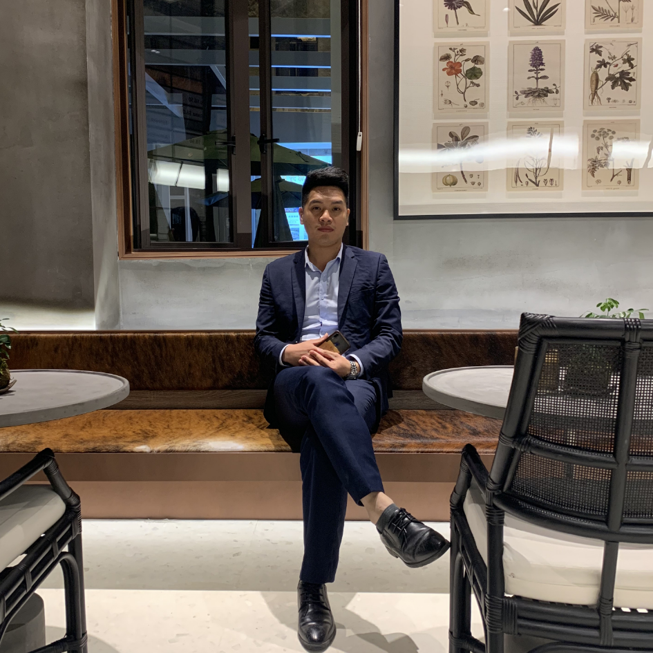 职场相亲角本人80后的大叔身高176体重80同城寻知己