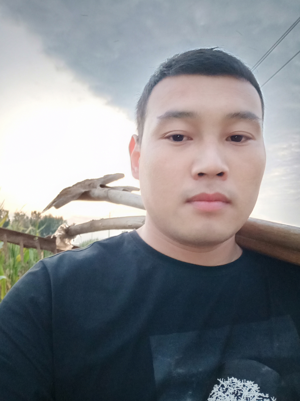 职场相亲角年龄90年油腻大叔坐标石家庄工作经历待业婚姻情况已婚不找