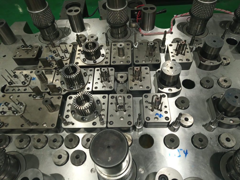 模具工有没有不上夜班的工作求带