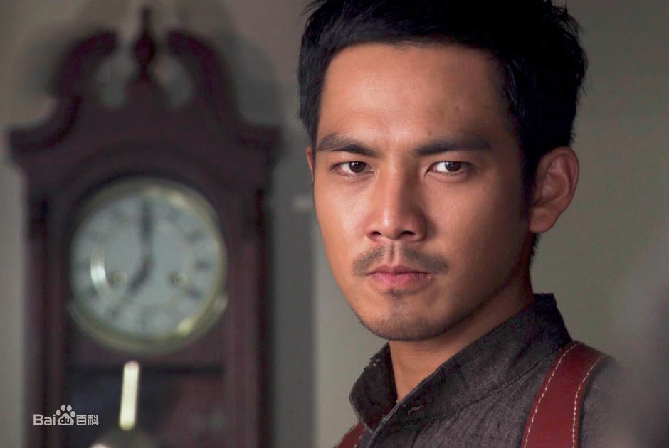 有一部系列电影叫火线追凶,当时每个假期都会看,那时候的钟汉良好嫩啊