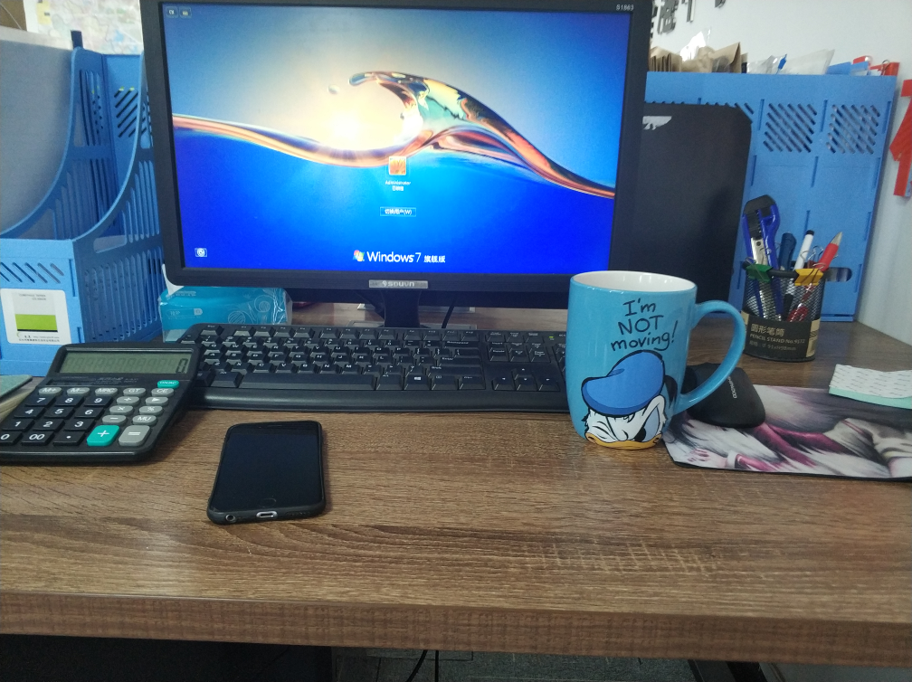 晒晒我的办公桌#也就是这样