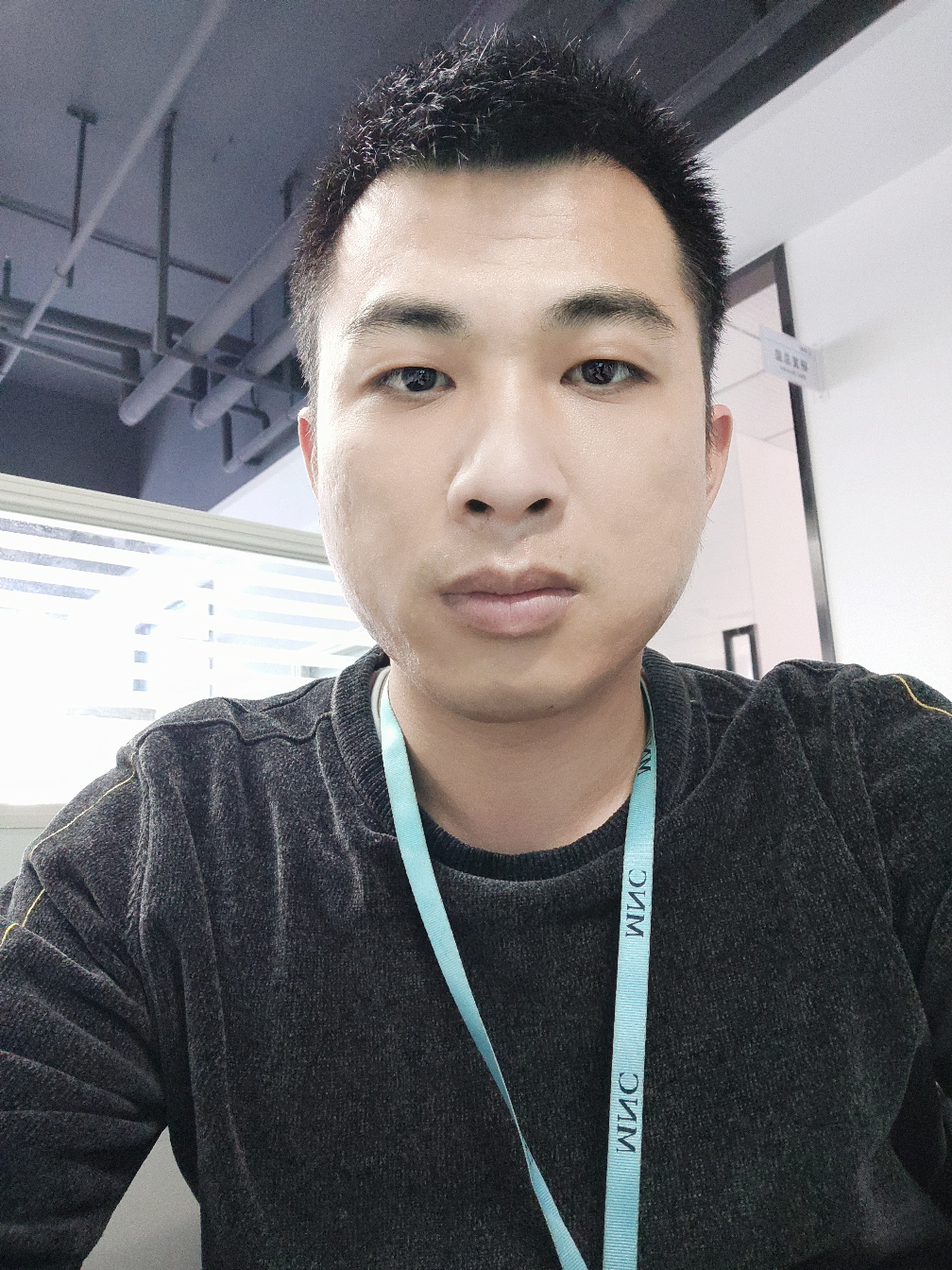 你好哇80后油腻大叔一个目前处于饿不死撑不着状态