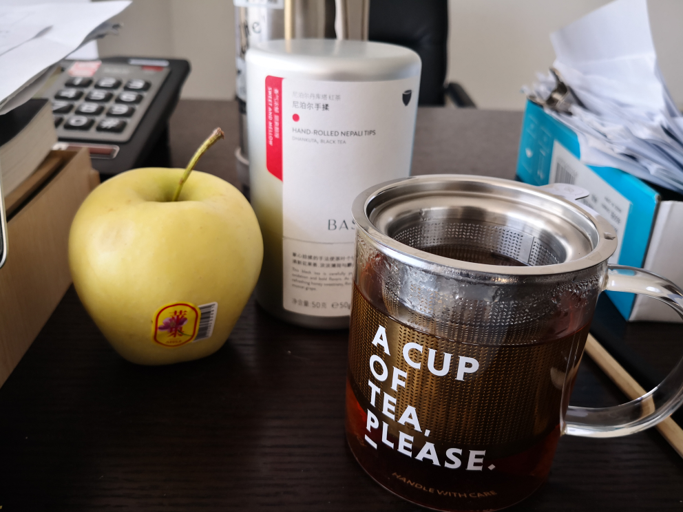 晒晒我的办公桌晚餐我要瘦我要瘦