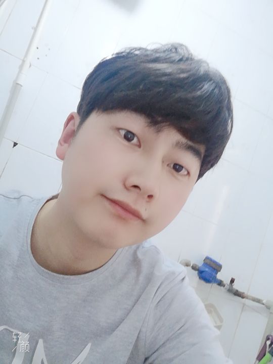 发张自拍让别人夸#已于烟台高校从事行政工作五年多,期望换个环境换