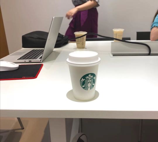 心情差的时候 em>我都会 /em>喝杯咖啡来缓解一下心情