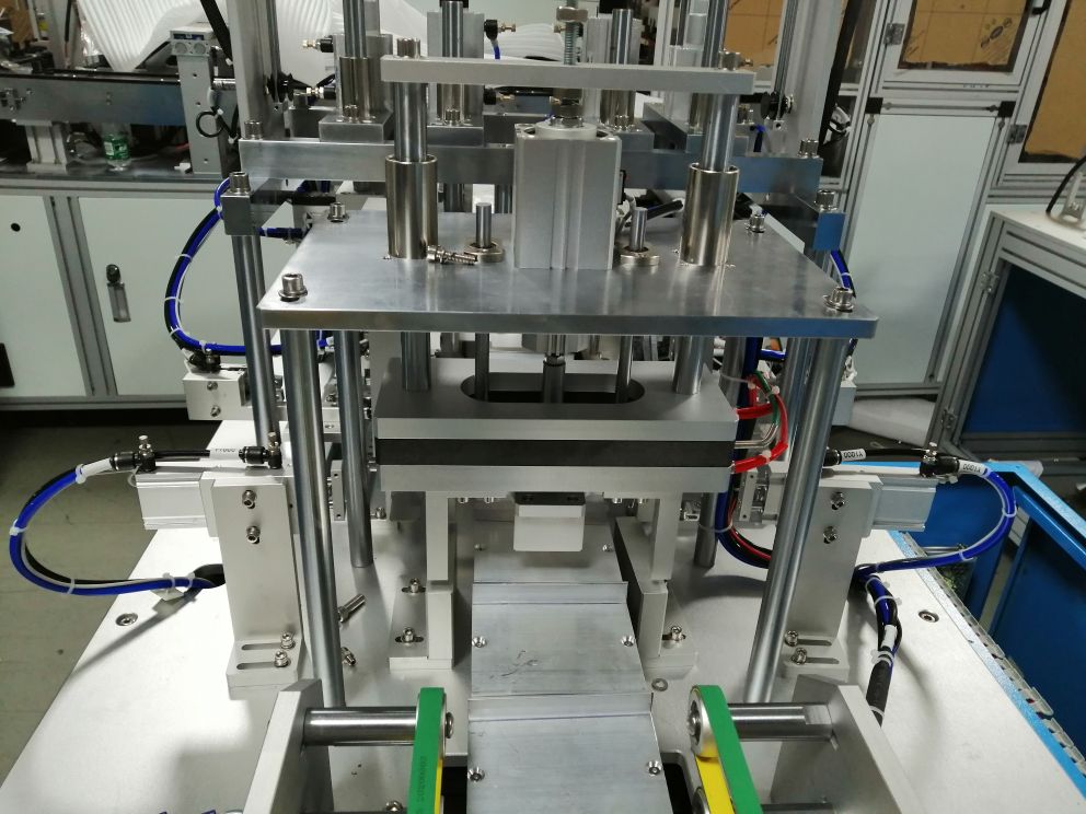 待业中非标自动化设备口罩机安装调试有需求的各位老板联系