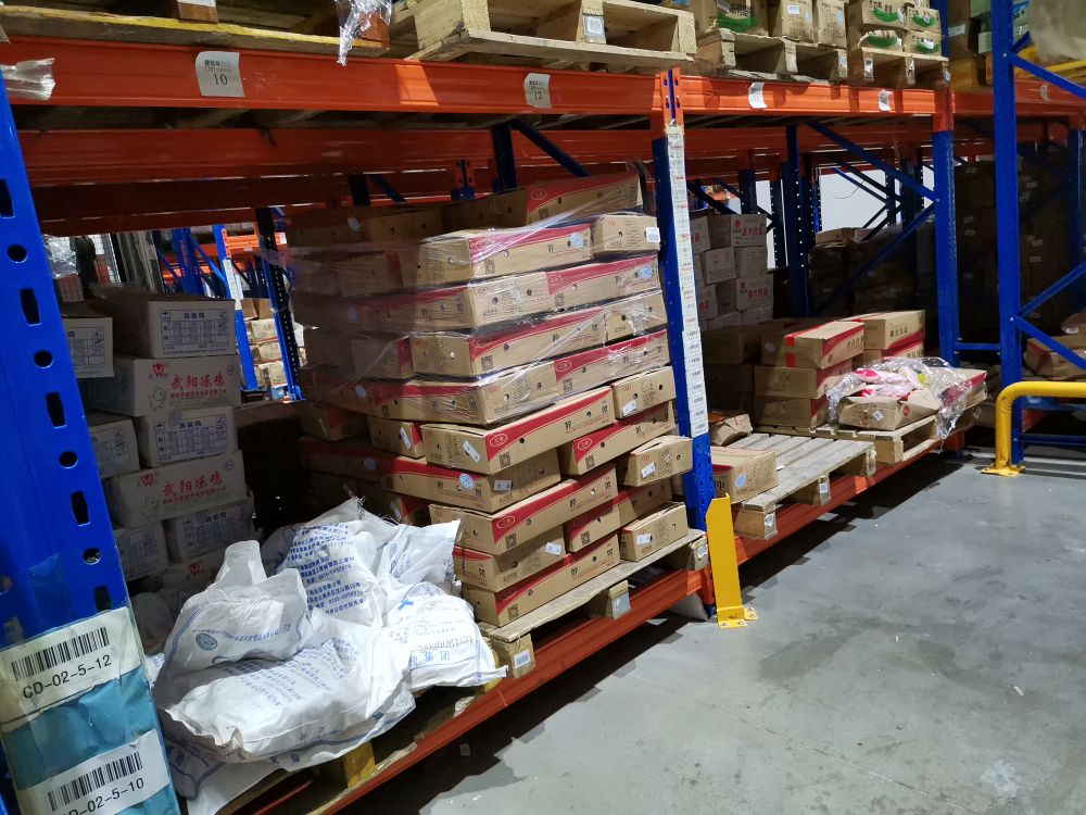 每天都会从这里发出上百吨肉类进入个大餐厅以供食用