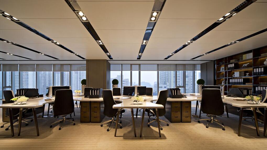 最美公司环境挑战赛#大家都看过电视剧里的办公楼吧,没错,我们办公室 