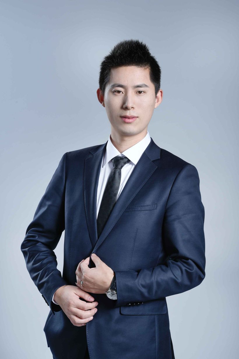 明年大儿子上初三了 明年小儿子上小学了 家中老人也