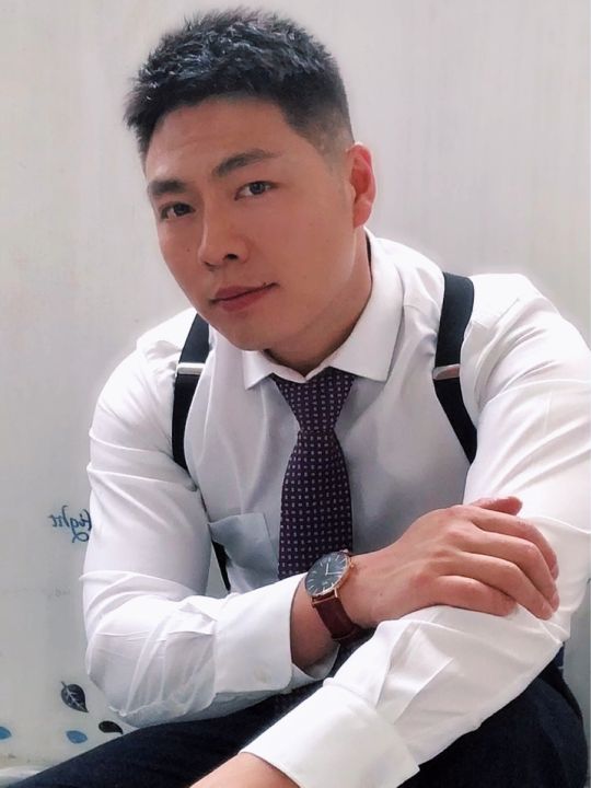 你好哇嗨大家好我叫李杨80后老it男现在美丽的星城长沙专注于网络安全