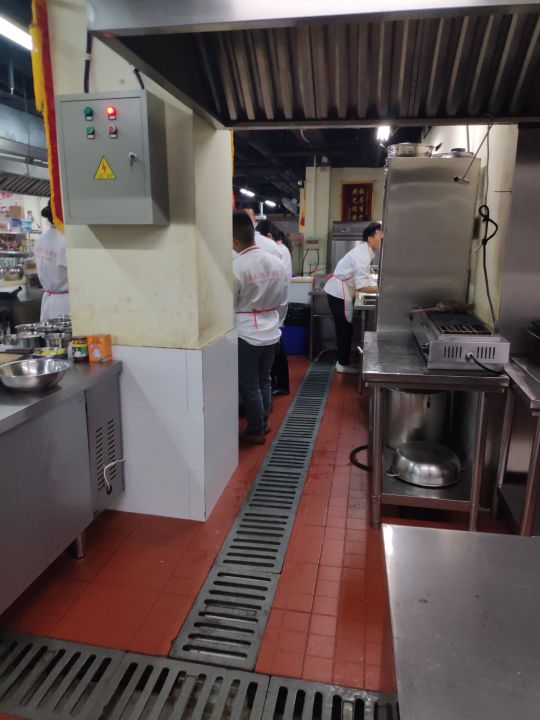 餐饮服务合肥有没有招后厨切配的还有烧烤师的