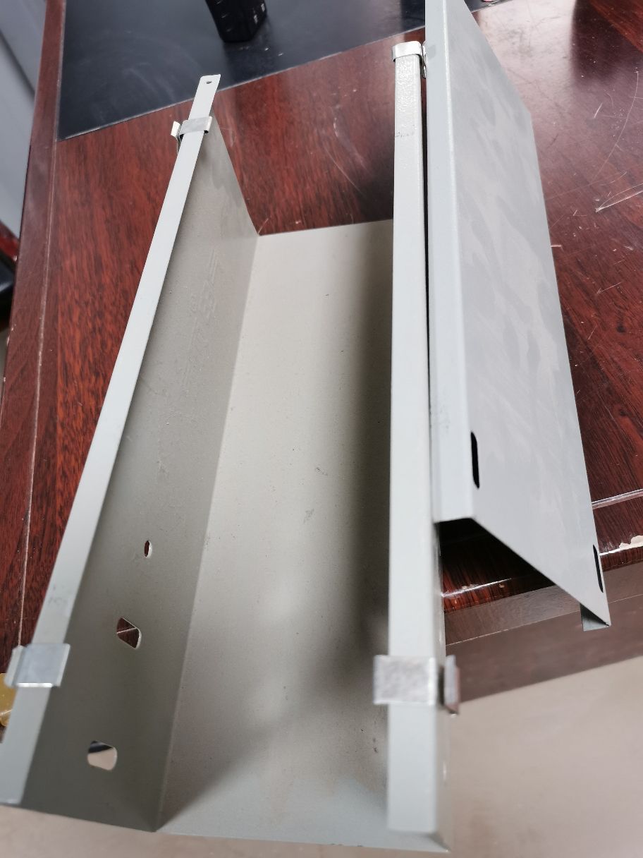 桥架卡扣(锁扣)盖板 有的带logo