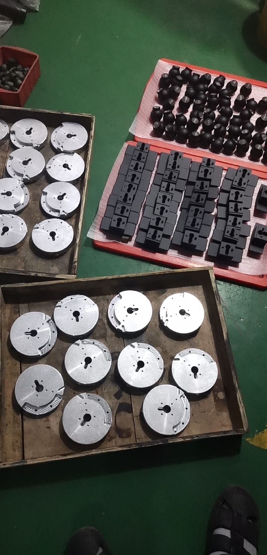 喷塑工这就是我干的活