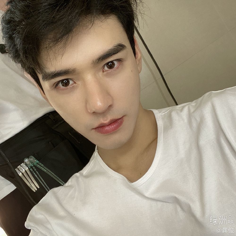 你们说现如今做什么好呢又是一个没有答案的提问找