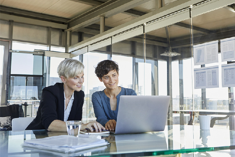外企管培生的福利待遇是这样的!_网友(猫薄荷)职场问答-职q!
