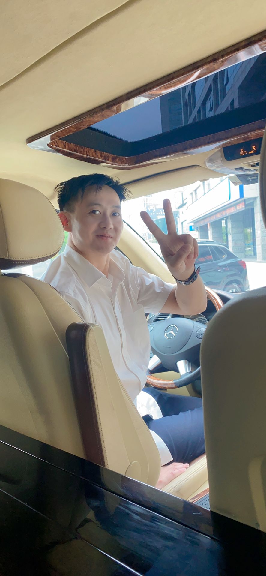 说说专职司机工作,这是个非常特殊职业,老板需要兵哥哥,又要品德,脑壳