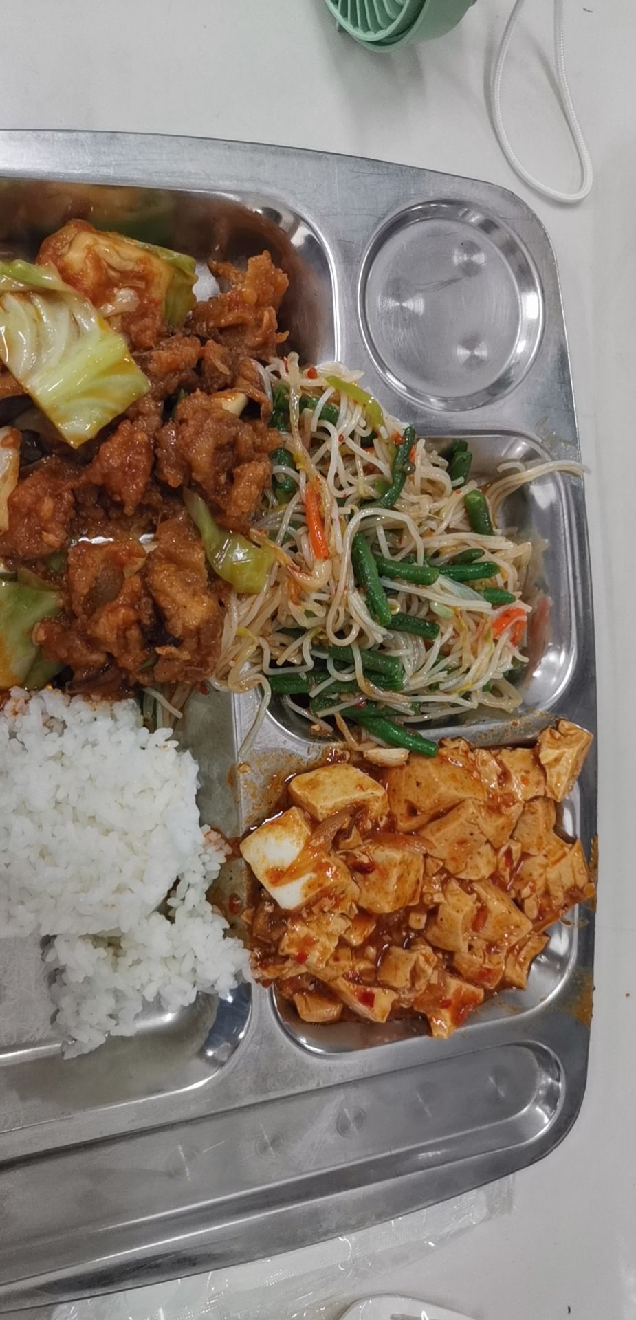 晒晒你的工作餐#最近两个月的工作餐,有在公司食堂的,也有在外场服务