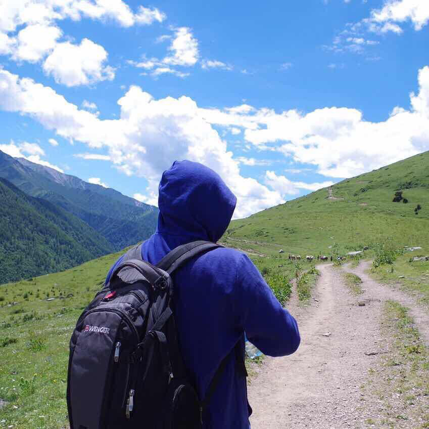 自拍挑戰賽#獨自開車去旅行是中年男人最好的禮物