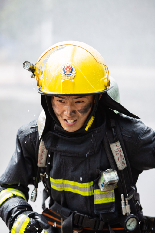 有郑州机场消防队招收消防员么,本人当过三年半的政府专职消防员并